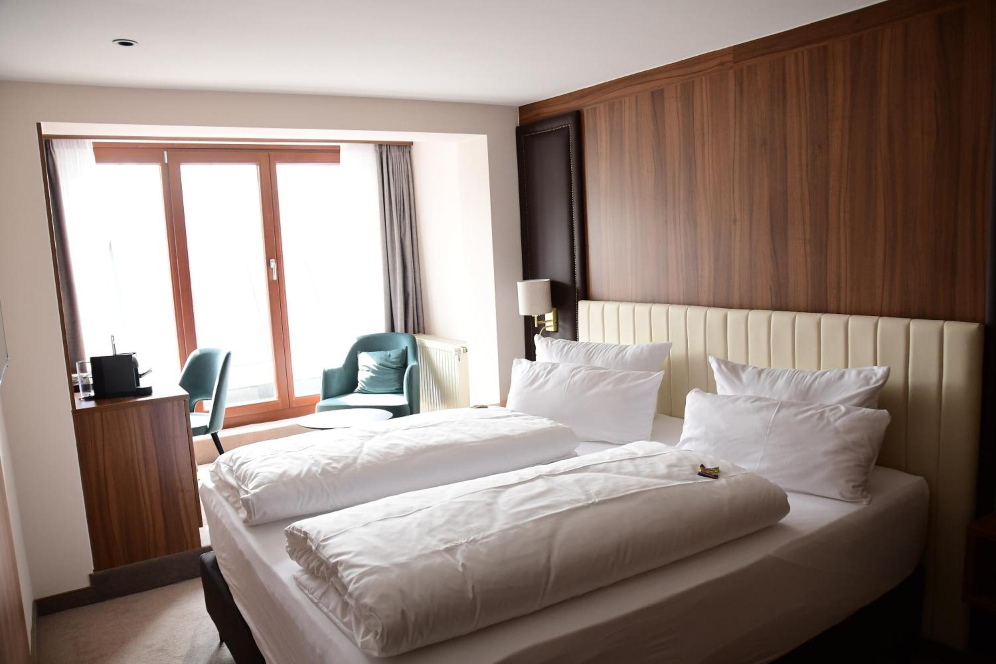Hotel Am Schloss 奥利希 外观 照片