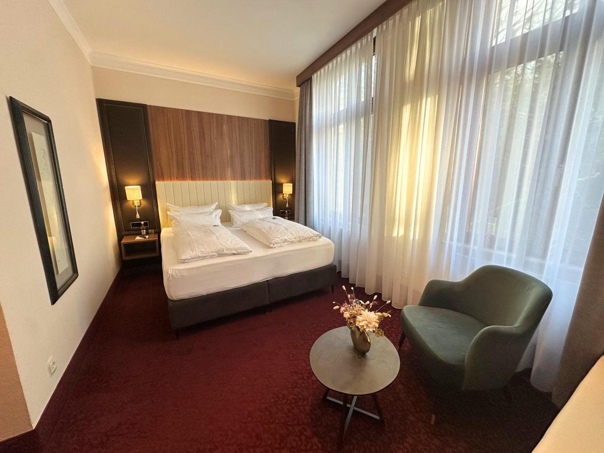 Hotel Am Schloss 奥利希 外观 照片