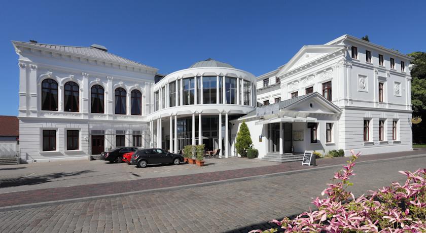 Hotel Am Schloss 奥利希 外观 照片